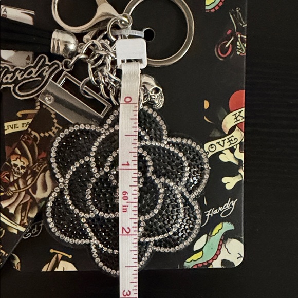 Ed Hardy Black Floral Key Holder - Picture 5 of 6